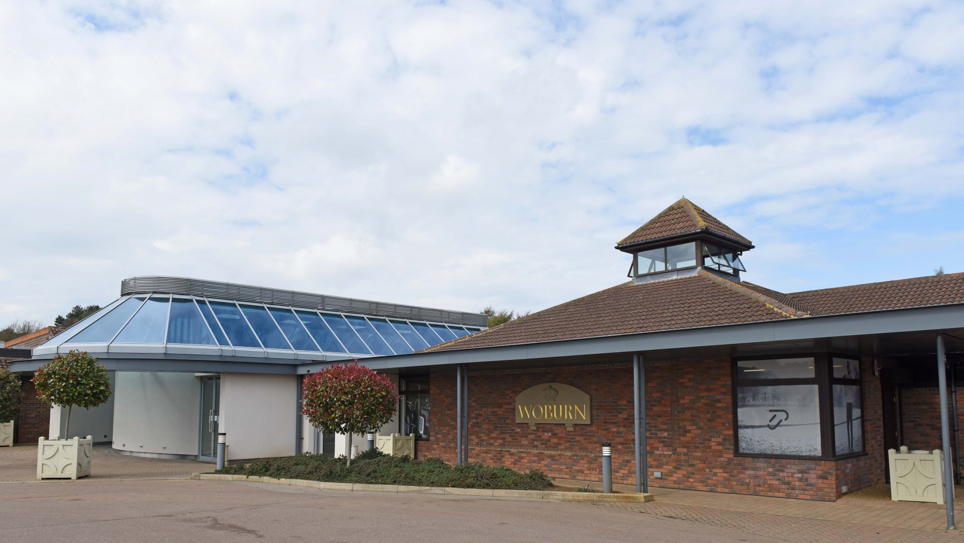 Image of clubhouse exterior